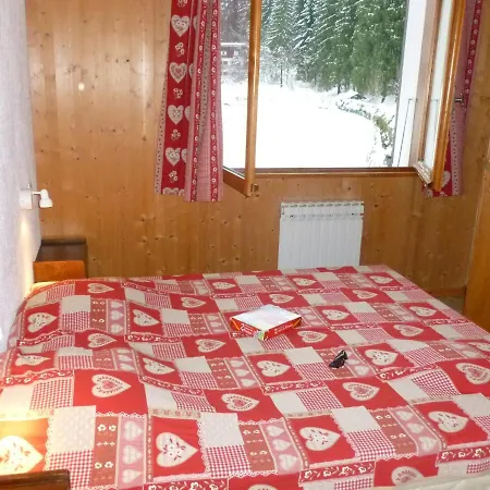 10 Pers Avec Piscine Couverte Pres Des Pistes Et Services Pratiques Au Grand-bornand - Fr-1-467-105 Appartement Le Grand-Bornand
