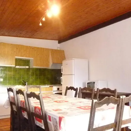 Apartment 10 Pers Avec Piscine Couverte Pres Des Pistes Et Services Pratiques Au Grand-bornand - Fr-1-467-105